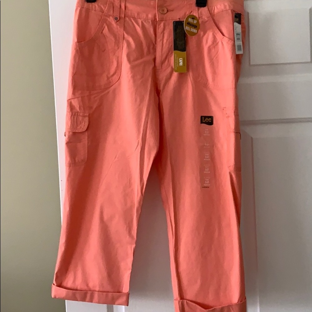 NWT Lee relaxed fit Capri pants